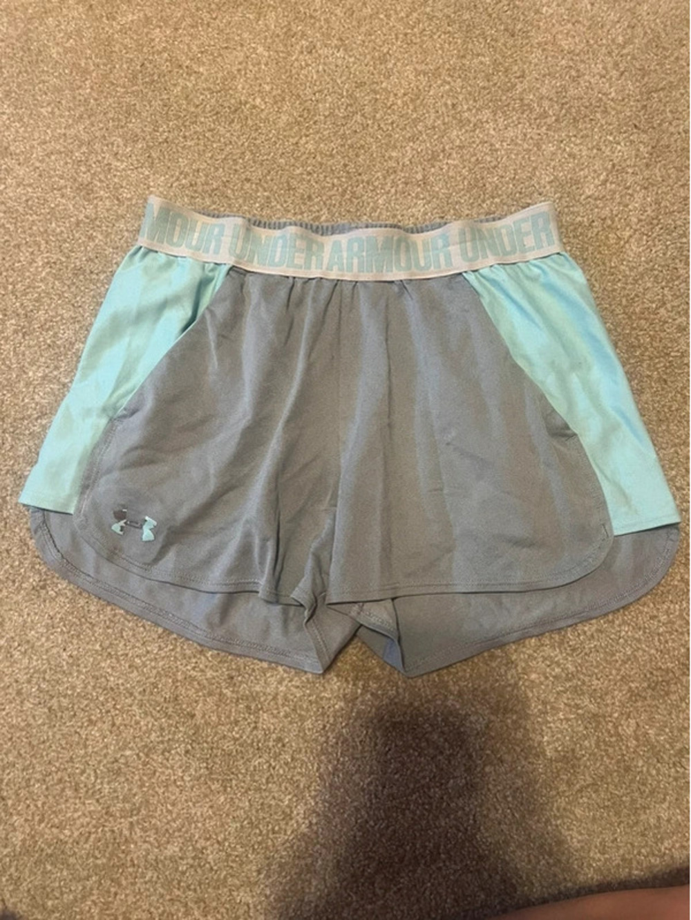 Under armour shorts size small